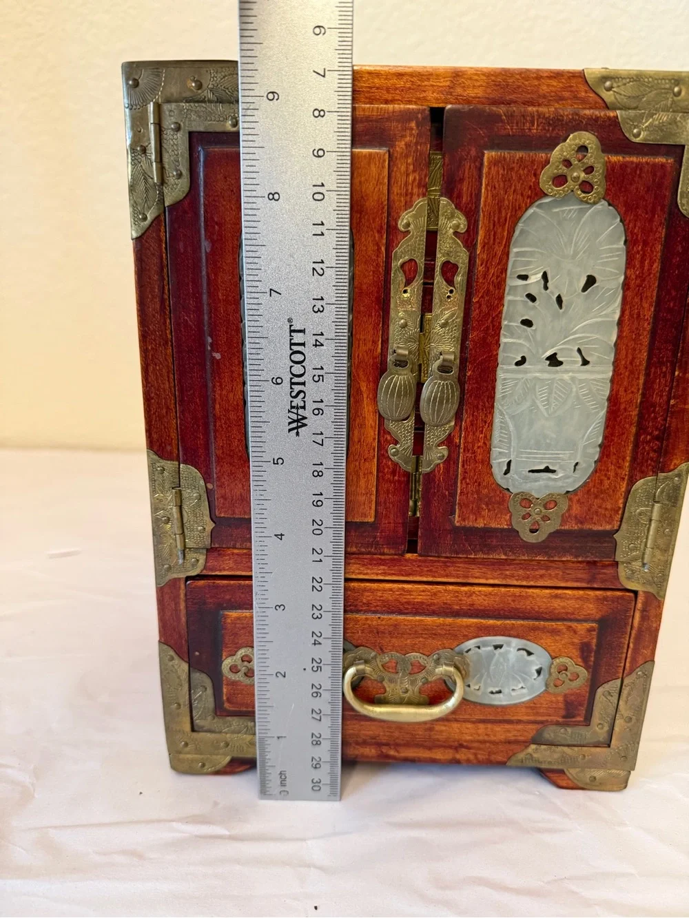 Vintage chinese compact brown